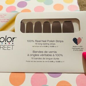 COLOR STREET 100% NAIL POLISH STRIPS